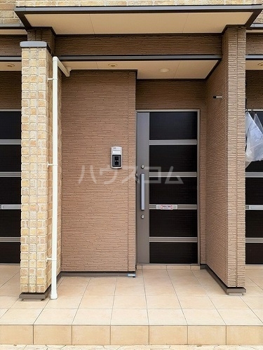 15/21 エントランス