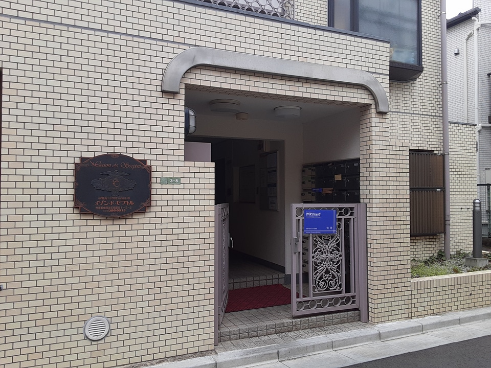 建物エントランス