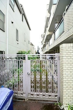 15/20 エントランス