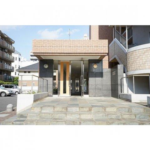 14/18 エントランス