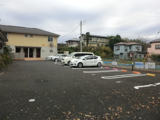 22/28 駐車場