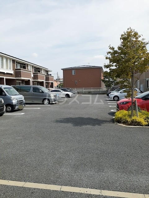 26/30 駐車場