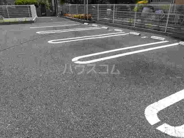 14/20 駐車場