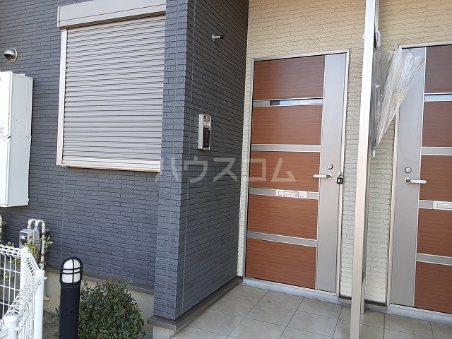 23/25 エントランス