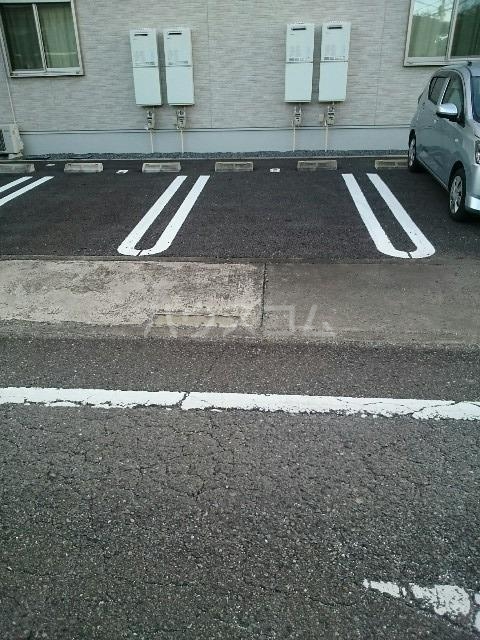 14/20 駐車場