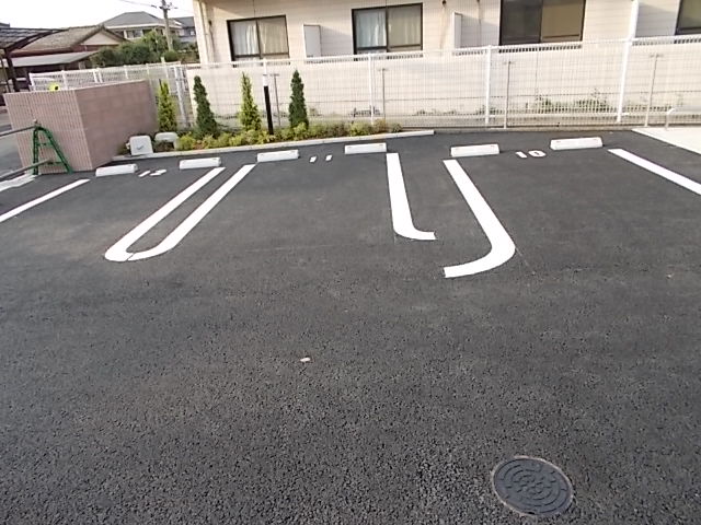 25/30 駐車場