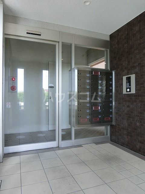 14/20 エントランス