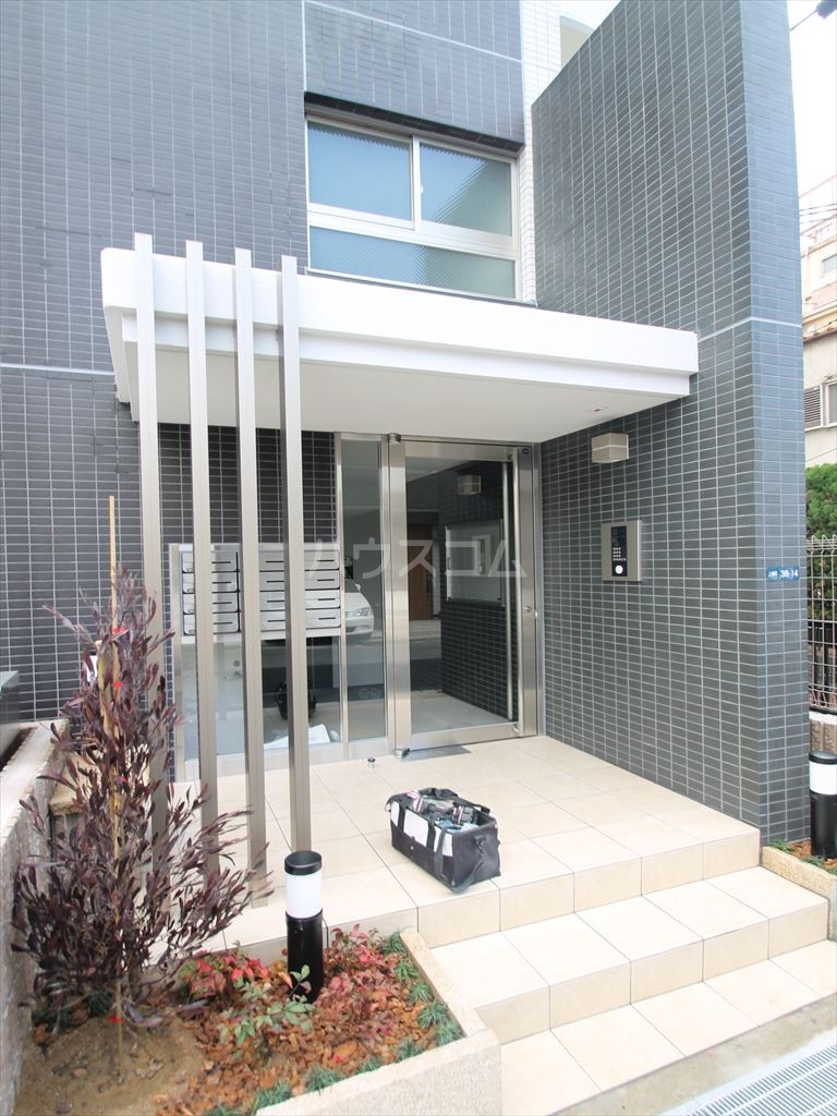 2/3 エントランス