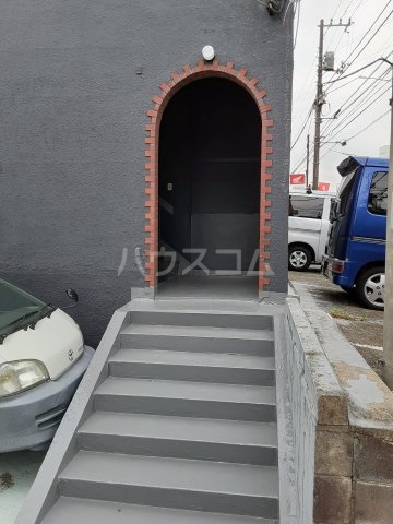 24/30 エントランス