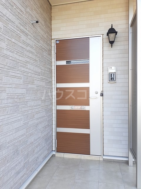 13/23 エントランス