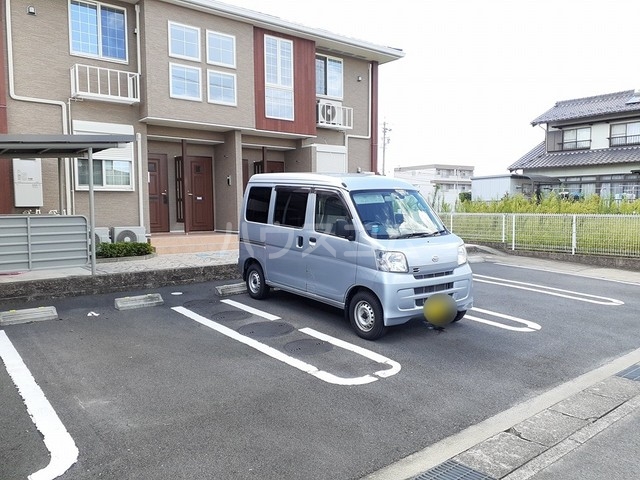 16/21 駐車場