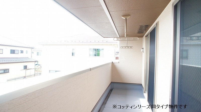 19/27 エントランス