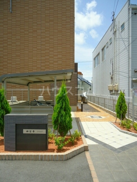 15/25 エントランス