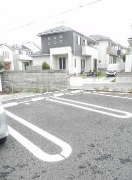 17/23 駐車場