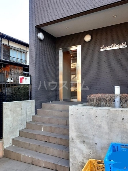 15/21 エントランス