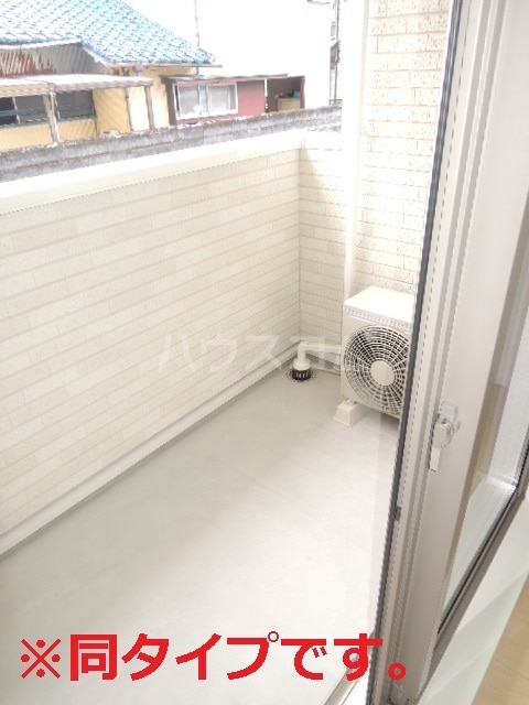 13/21 バルコニー