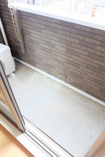 13/21 バルコニー