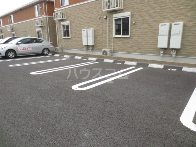 15/27 駐車場