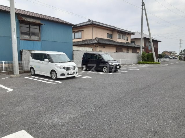 23/29 駐車場
