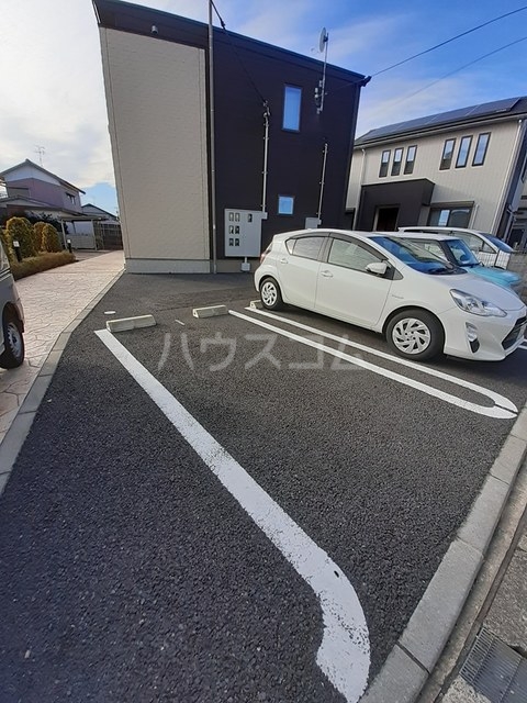 28/30 駐車場