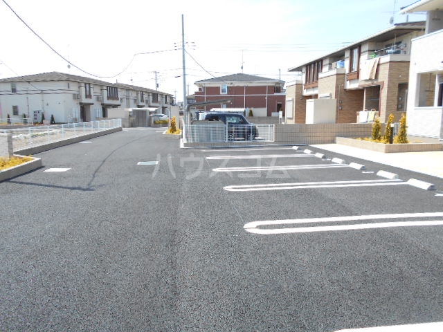22/28 駐車場