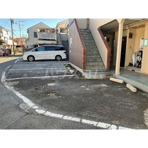 24/26 駐車場