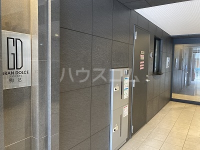 3/7 エントランス