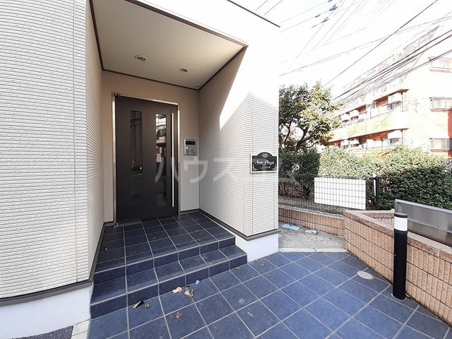 15/27 エントランス