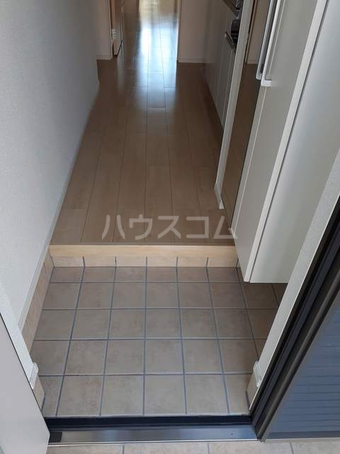 13/30 玄関