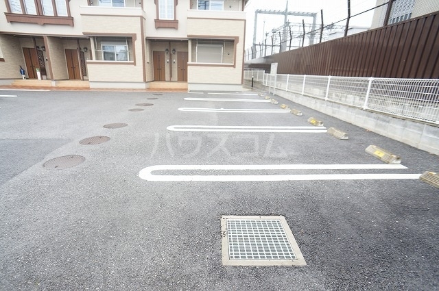 14/20 駐車場
