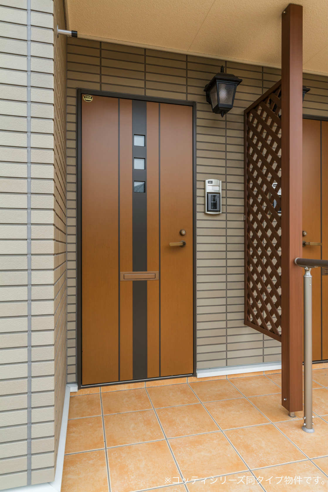 16/25 エントランス