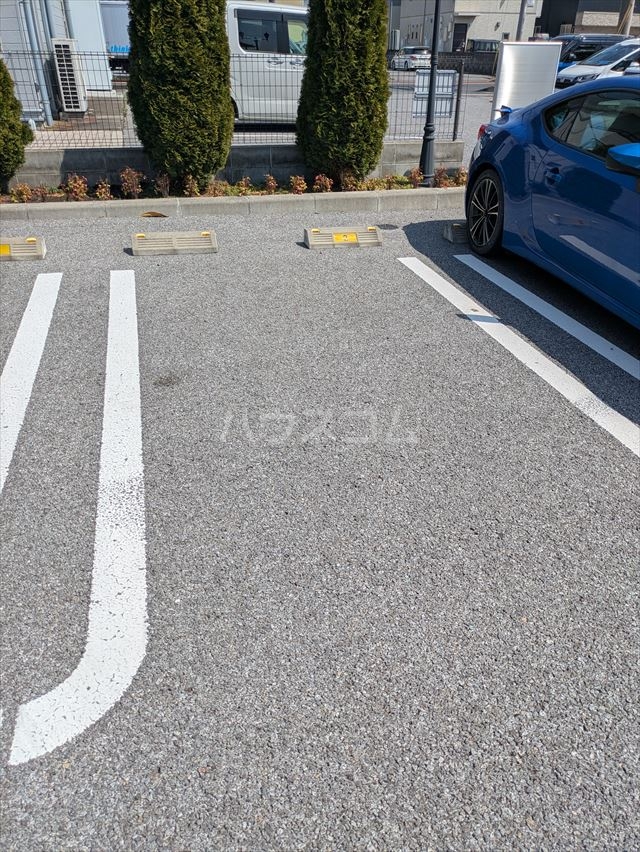 2/10 駐車場