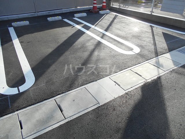 14/20 駐車場