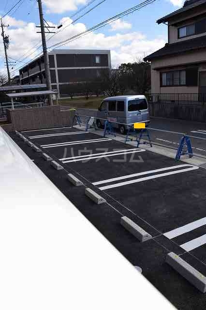 14/20 駐車場