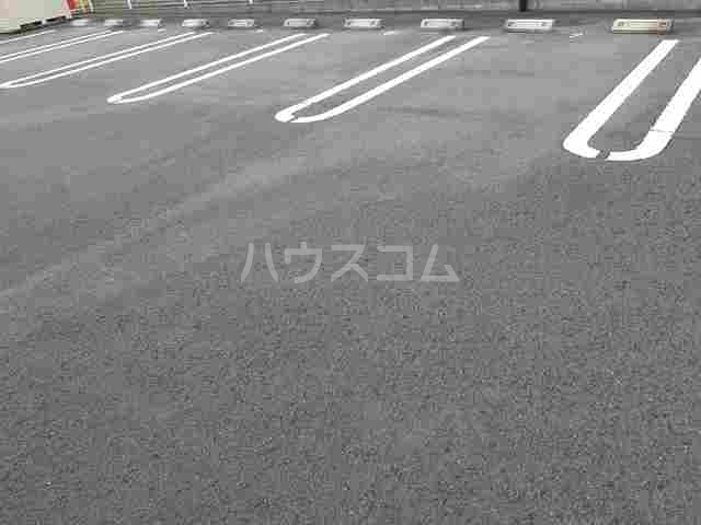 19/25 駐車場