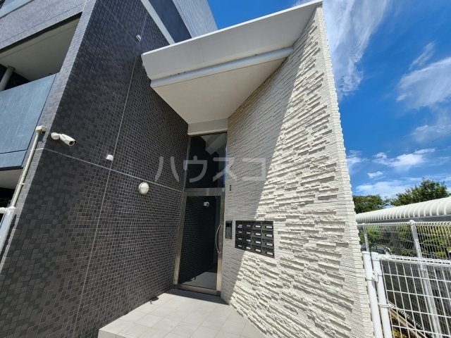 19/26 エントランス