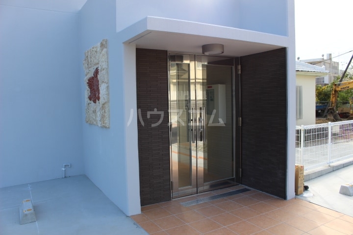 14/20 エントランス