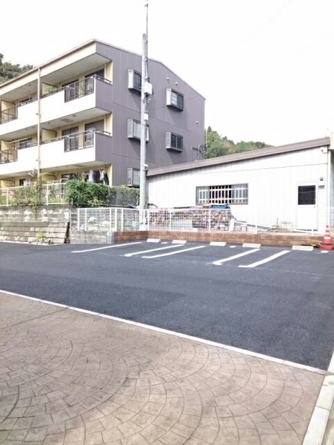 15/23 駐車場