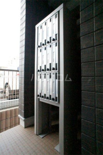 19/25 エントランス