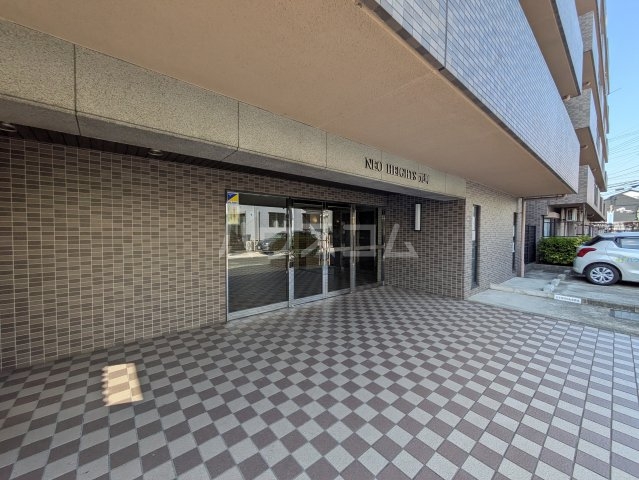 25/30 エントランス