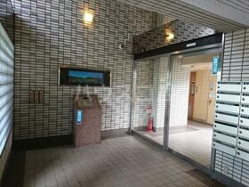 14/15 エントランス