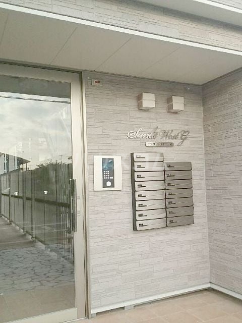 15/22 エントランス