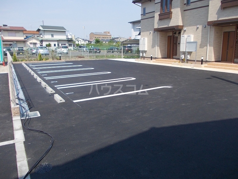 14/20 駐車場