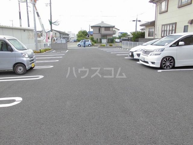14/20 駐車場
