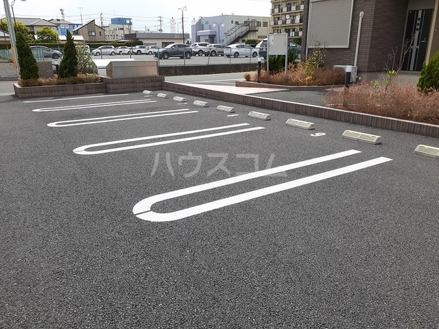 28/30 駐車場