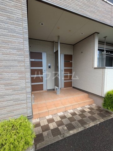 25/30 エントランス