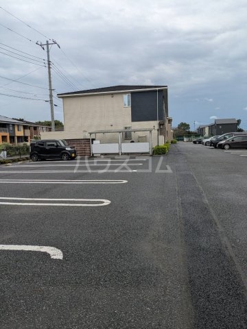 28/30 駐車場