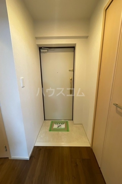 13/30 玄関