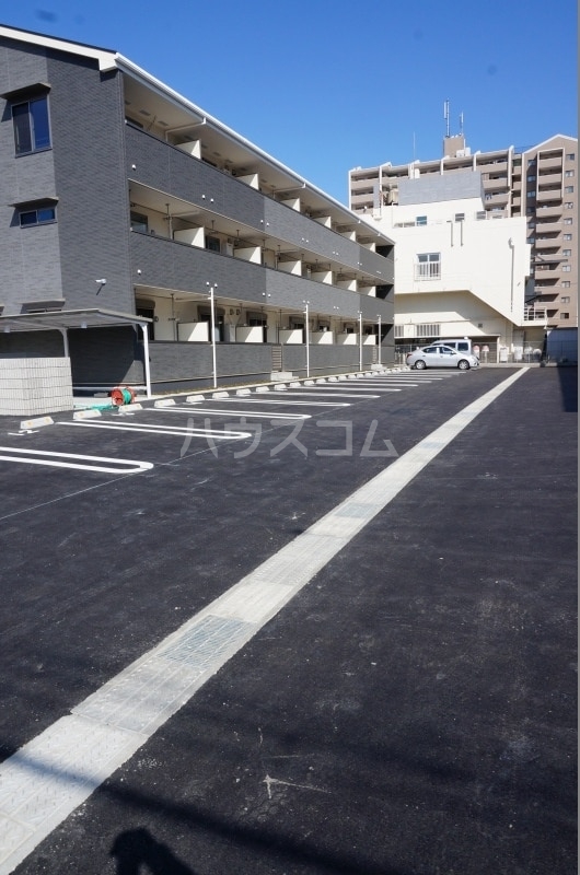 14/20 駐車場