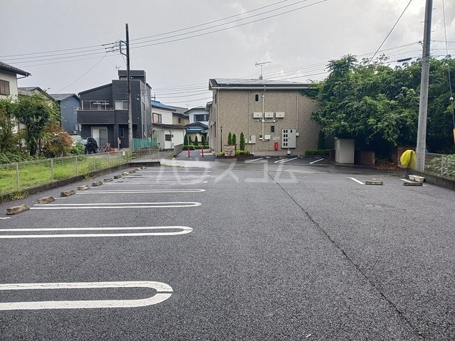 14/28 駐車場